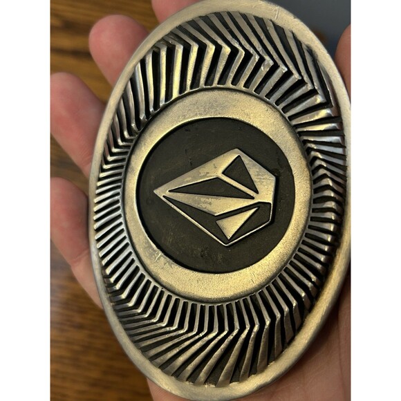 Vintage Volcom Belt Buckle Silver and Black 3D Embossed Cast Metal Skater Retro - Picture 3 of 5